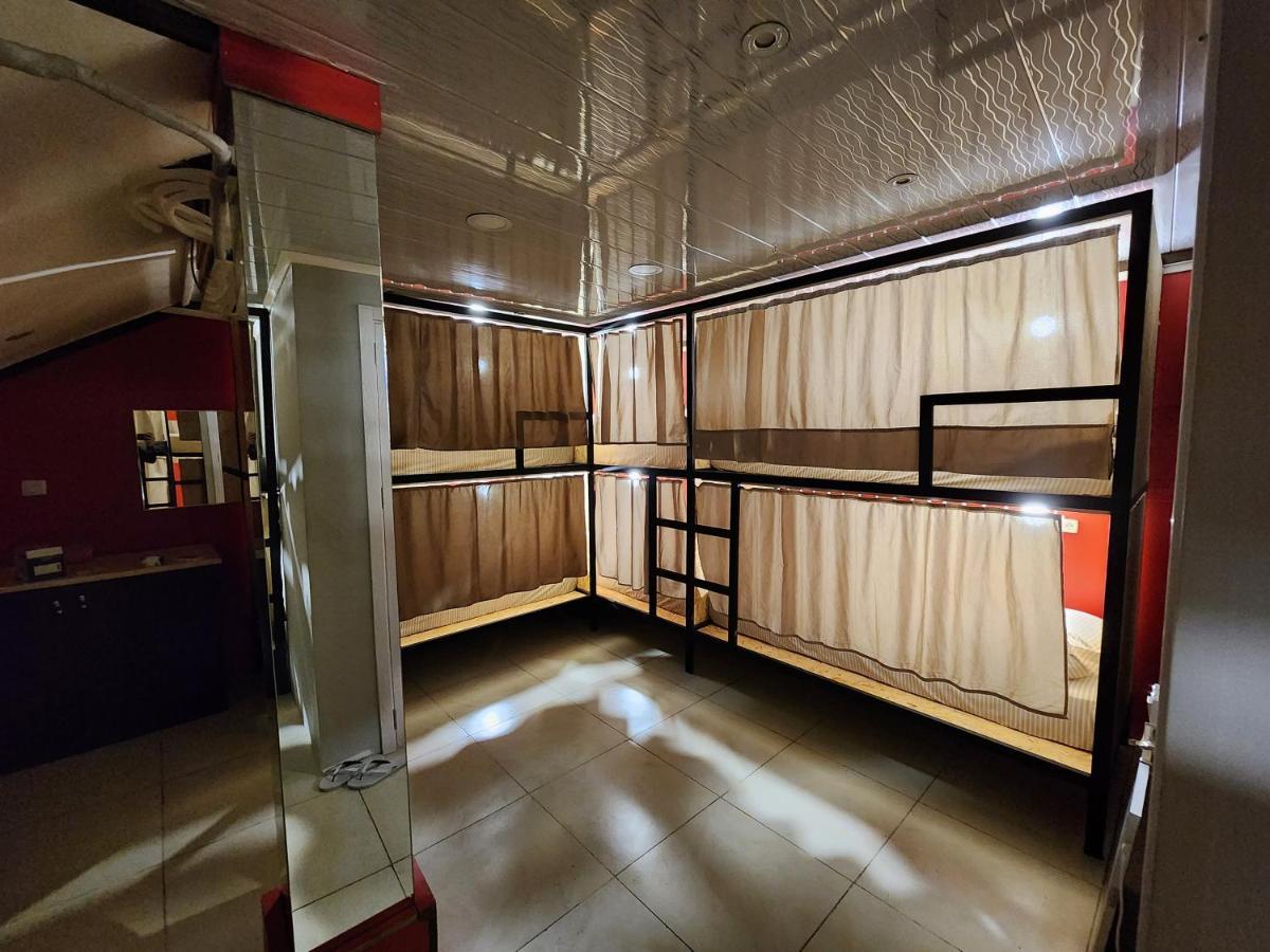 Gala Hostel Тбілісі Екстер'єр фото