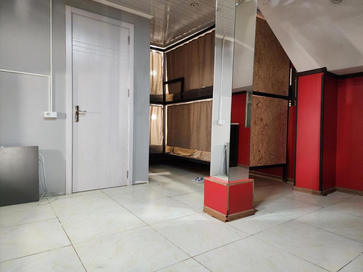 Gala Hostel Тбілісі Екстер'єр фото