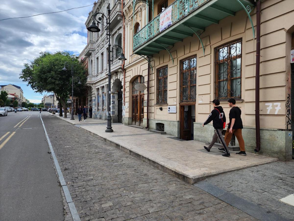 Gala Hostel Тбілісі Екстер'єр фото